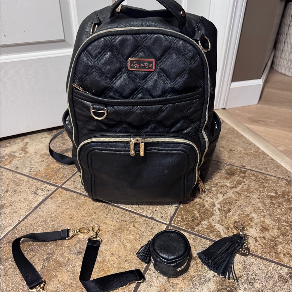 Itzy ritzy boss bag